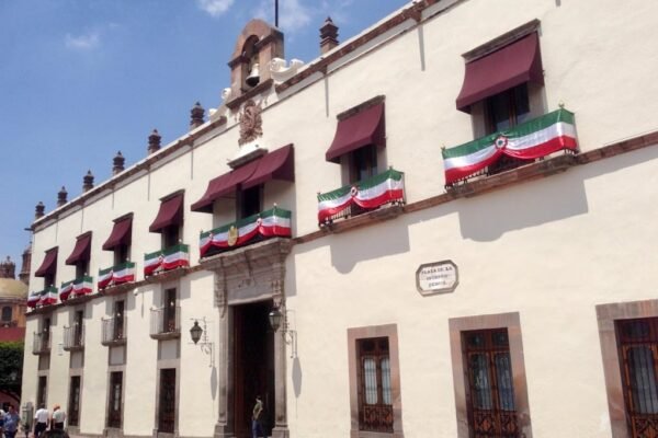 México enfrenta desafíos multisectoriales en seguridad, economía y entretenimiento