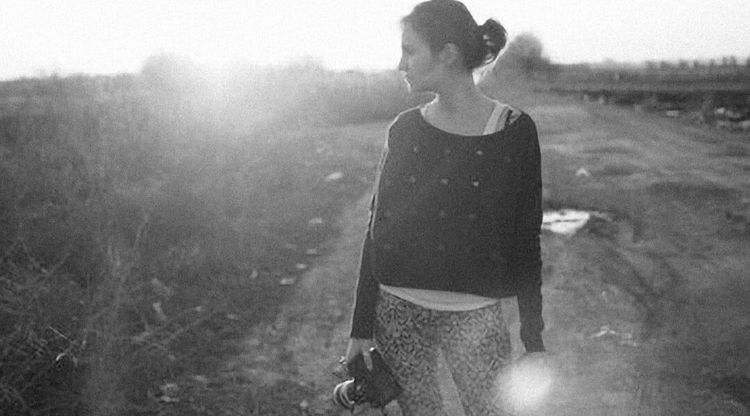 La cámara como arma de verdad: mujeres fotógrafas que redefinieron la realidad