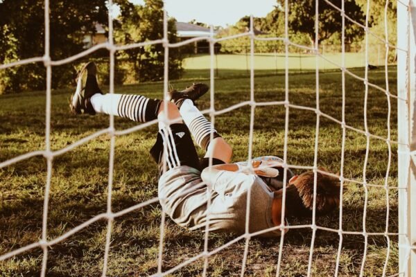 Cuando los intelectuales olvidan pensar: el fútbol como anestesia política