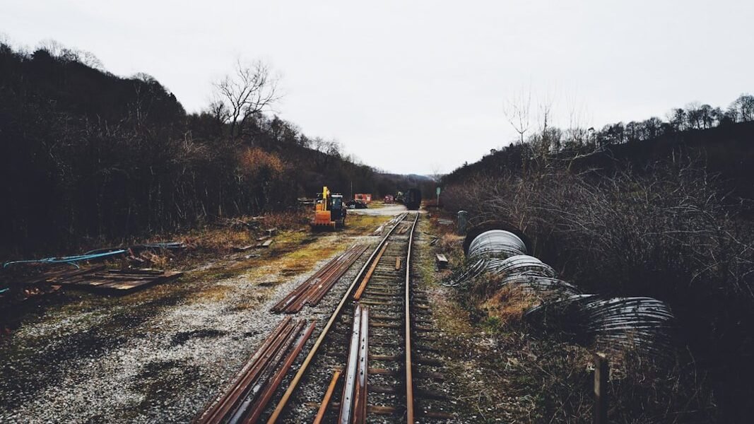 Nuevo descarrilamiento en Tren Interoceánico reaviva debate sobre seguridad ferroviaria