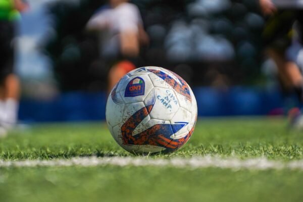FIFA busca nuevos inversionistas privados para transformar estructura del futbol mundial