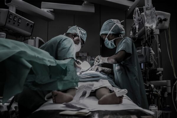 México logra primera reparación cardíaca con tecnología robótica de precisión