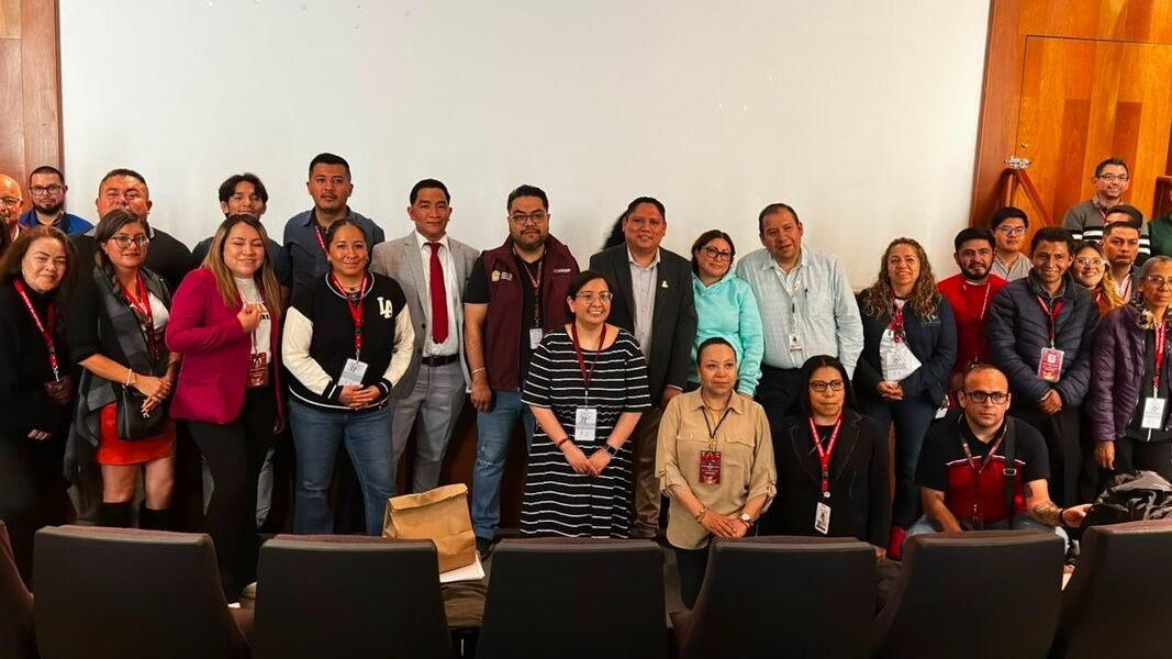 Estado de México capacita a 45 funcionarios para agilizar trámites de transporte