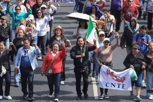CNTE regresa a las calles: amaga con nuevas movilizaciones por incumplimiento de acuerdos