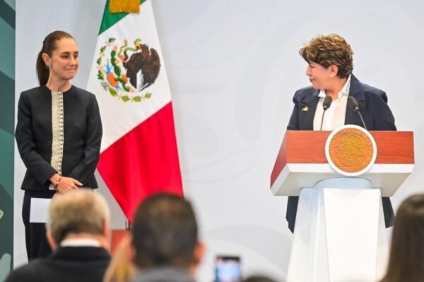 Sheinbaum y Delfina Gómez encabezan Mañanera del Pueblo en el C5 de Toluca