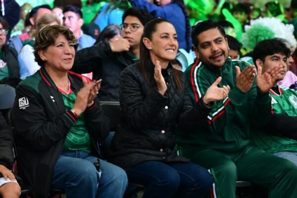 Sheinbaum y Delfina Gómez respaldan a México en el Fut Fest de Nezahualcóyotl