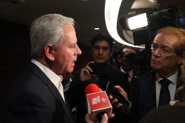 México llega en desventaja a revisión del T-MEC, advierte diputado panista