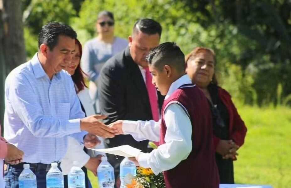 Ecatzingo clausura ciclo escolar con reconocimiento a estudiantes