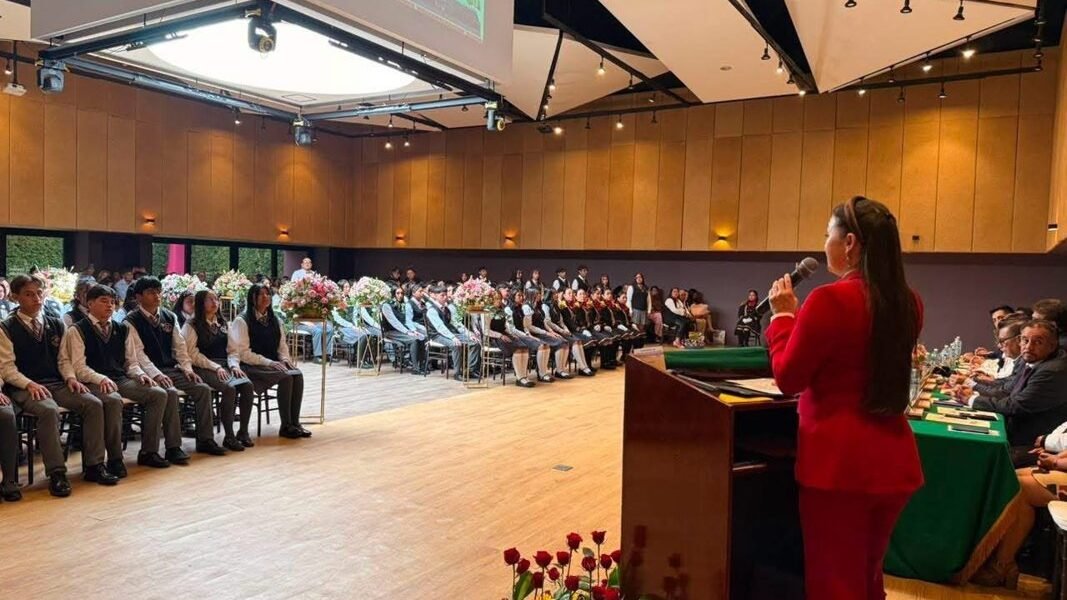Amecameca reconoce a graduados de 2026 con ceremonia en cuatro planteles
