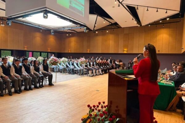 Amecameca reconoce a graduados de 2026 con ceremonia en cuatro planteles