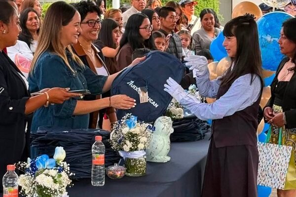 Huixquilucan invierte en educación: 32 escuelas rehabilitadas y 16 mil becas