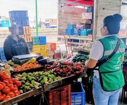 Inflación frena en junio pero golpea el bolsillo de las familias