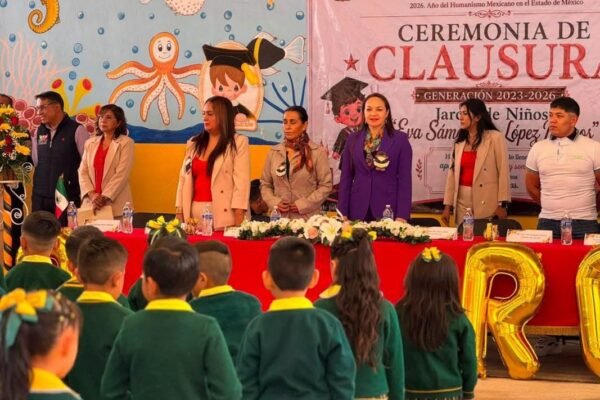 Ivette Topete reafirma su compromiso con la educación en cuatro ceremonias de graduación