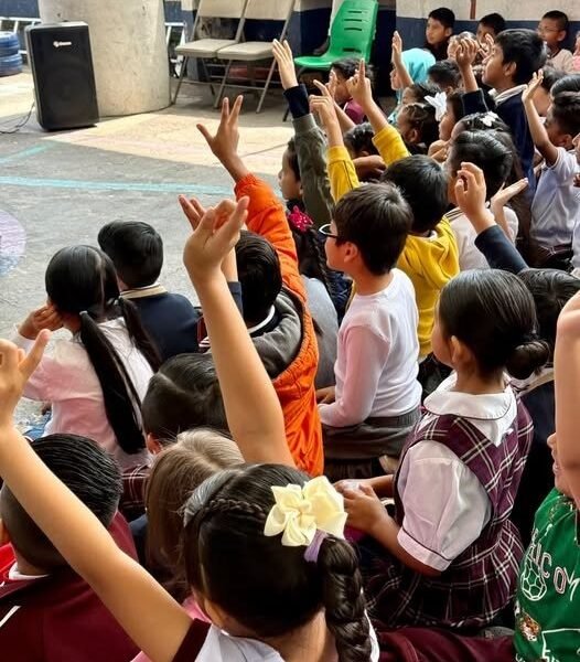 Huixquilucan fortalece educación integral con teatro y artes en escuelas