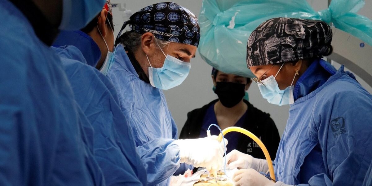 IMSS logra exitosa jornada de 16 cirugías de columna entre Sonora y Sinaloa