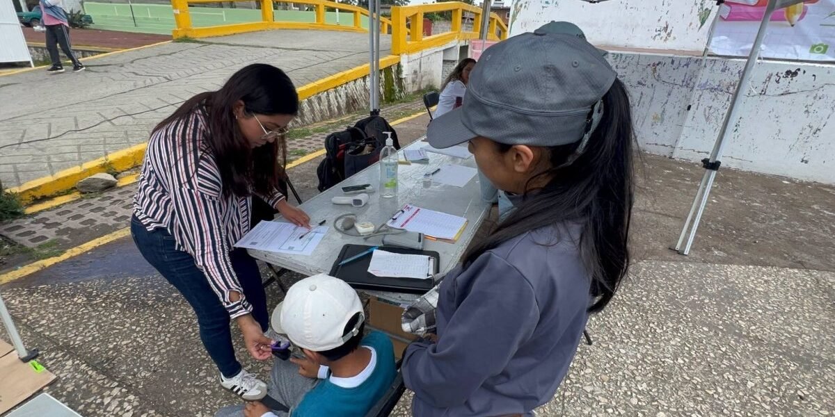 Amecameca lleva jornadas de salud a comunidades para apoyar regreso a clases