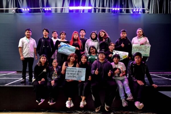 Teatro contra la violencia: UIEM visibiliza salud mental a través del arte