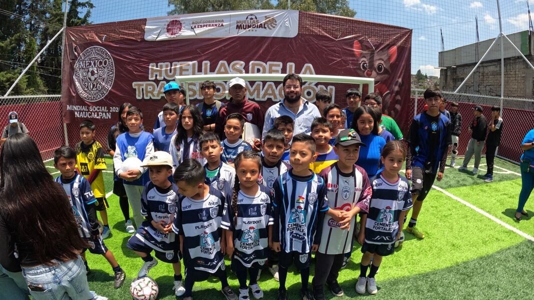 Naucalpan renueva cancha deportiva en Lomas de Chamapa