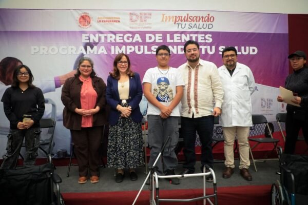 Naucalpan entrega más de 4 mil lentes gratuitos a través de programa de salud