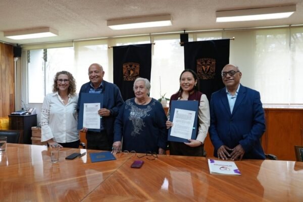 DIF Neza y UNAM firman convenio histórico para detectar cáncer cervicouterino
