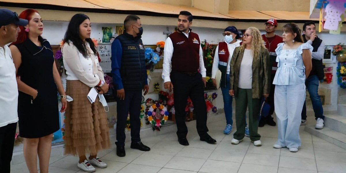 Nezahualcóyotl impulsa 'No me olvides 2026' para regularizar adeudos en panteón