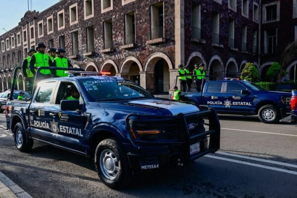 Estado de México despliega 2,732 policías para proteger turistas en verano