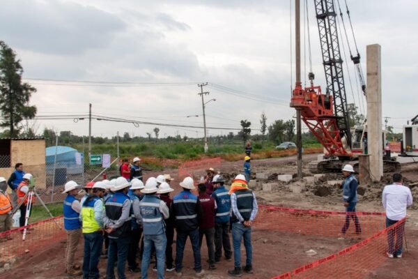 Avanza construcción del Puente Periférico que beneficiará a 53 mil conductores diarios