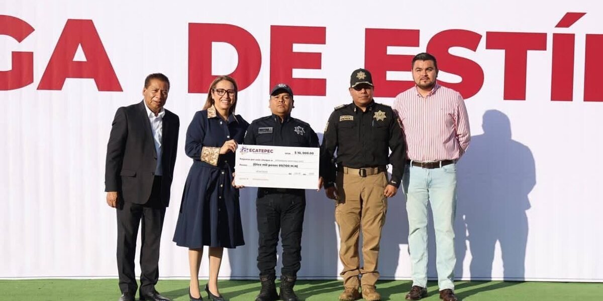 Ecatepec entrega estímulos a policías de proximidad y refuerza lucha anticorrupción