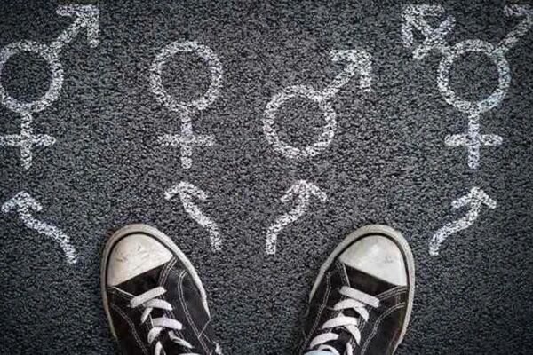 Los cuatro caminos de la identidad adolescente: cómo acompañar a las mujeres jóvenes