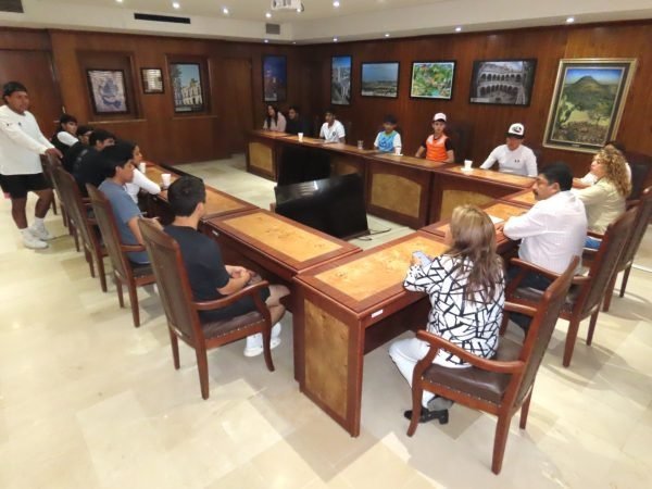 Texcoco apoya a jóvenes deportistas rumbo al Flag Football Tultitlán 2026