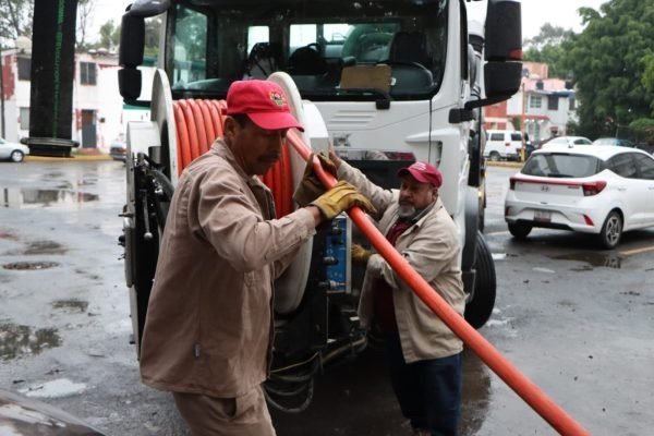 Tlalnepantla activa plan de contingencia ante lluvias en Los Reyes Ixtacala
