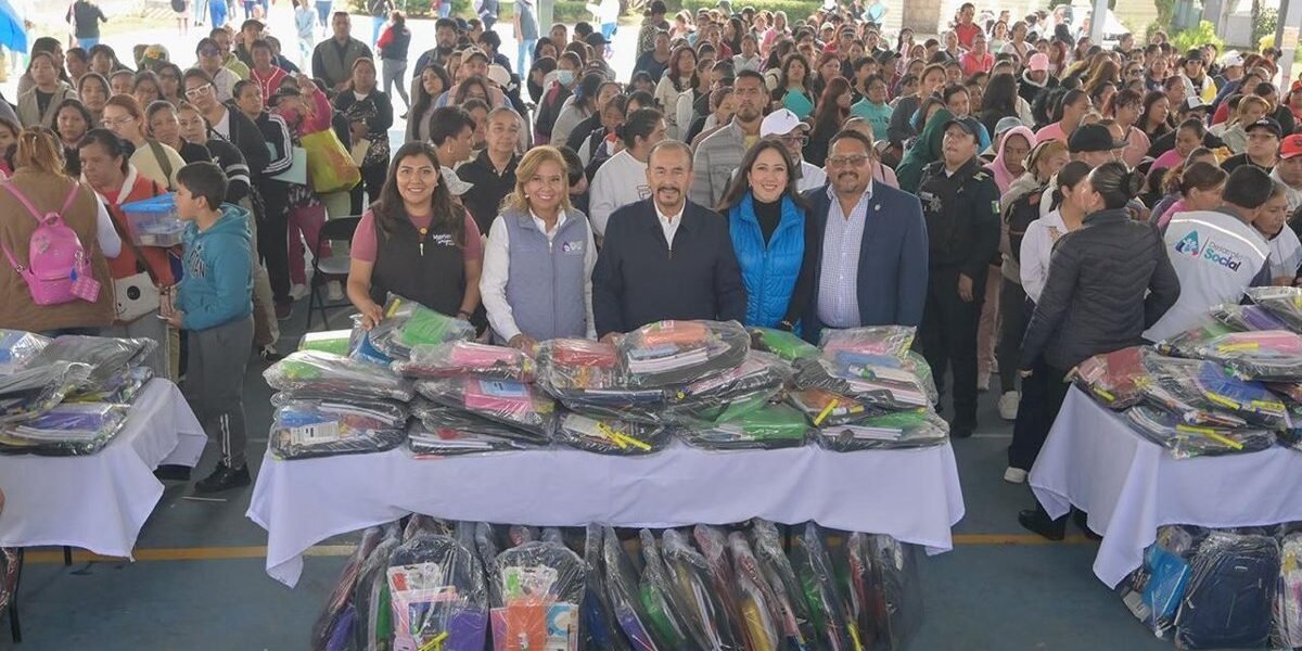 Atizapán inicia entrega de 10 mil kits escolares gratuitos