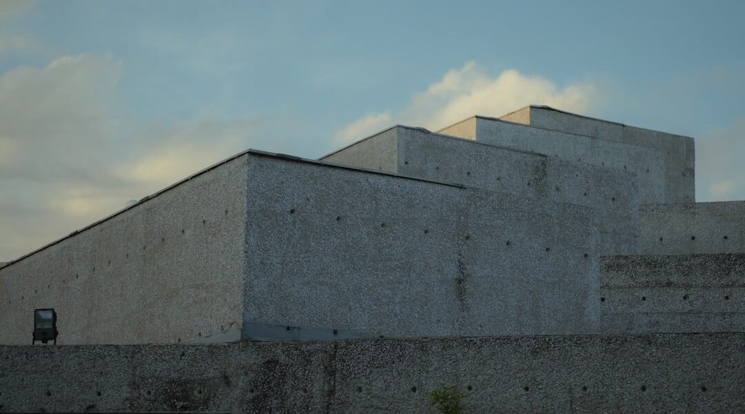 Juan O'Gorman: el visionario que reinventó la arquitectura mexicana del siglo XX
