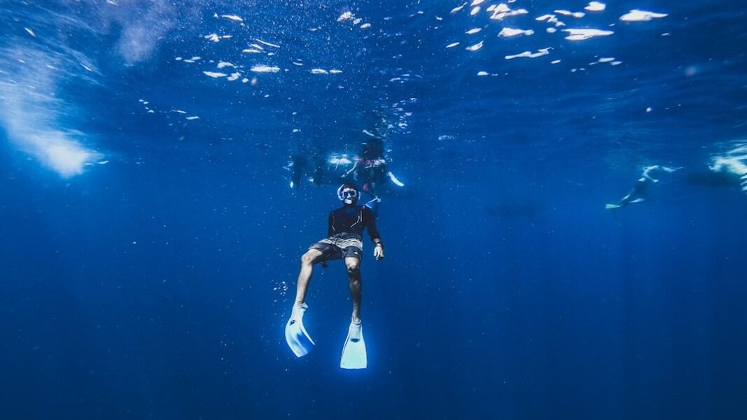 Bajo la superficie: el desafío del apnea que trasciende los límites humanos