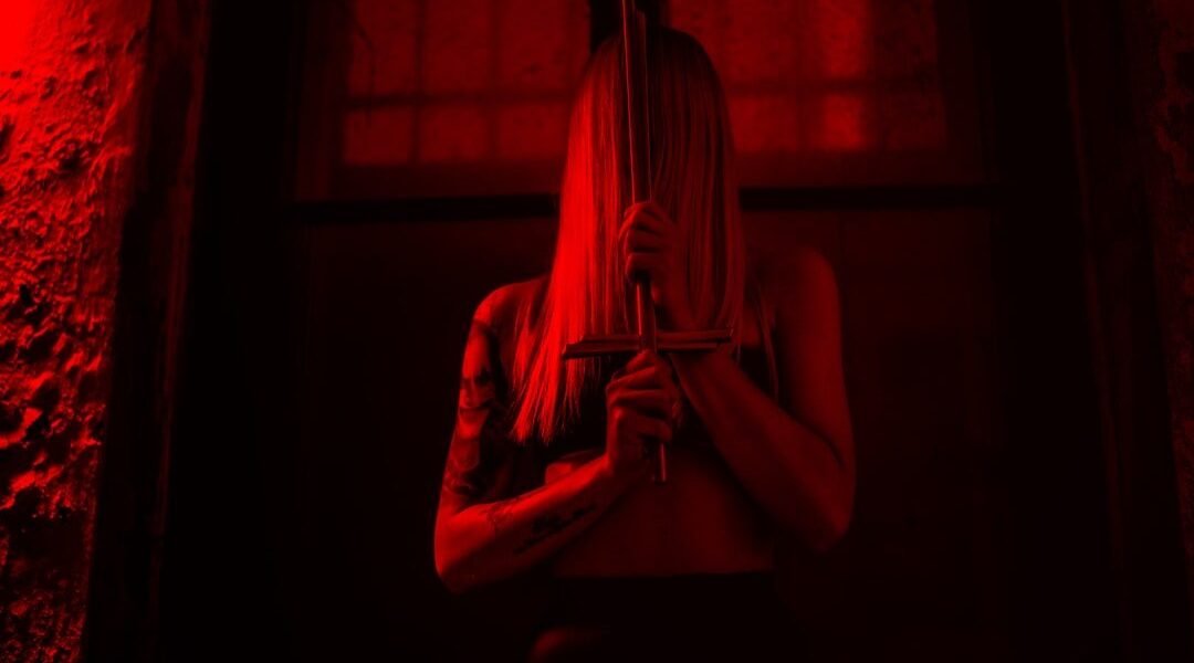 En la oscuridad de lo ordinario: el podcast que despierta el horror cotidiano