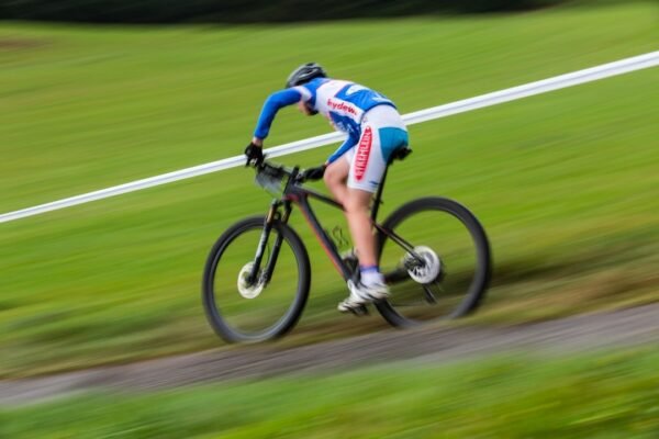 Edgar Cadena brilla en Alemania: el ciclista mexicano logra histórico Top 10