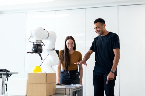IA transformará el mercado laboral: menos tareas mecánicas, más creatividad