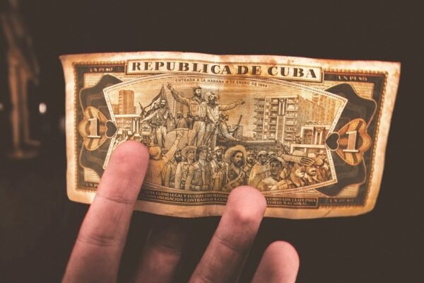 El peso mexicano repunta: qué significa para tu bolsillo