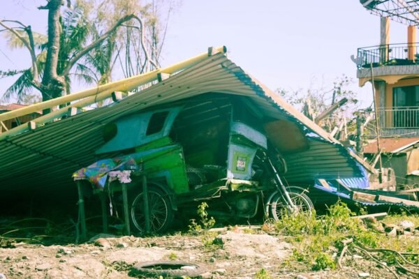 Aseguradoras en alerta: cómo los desastres naturales transforman tu póliza