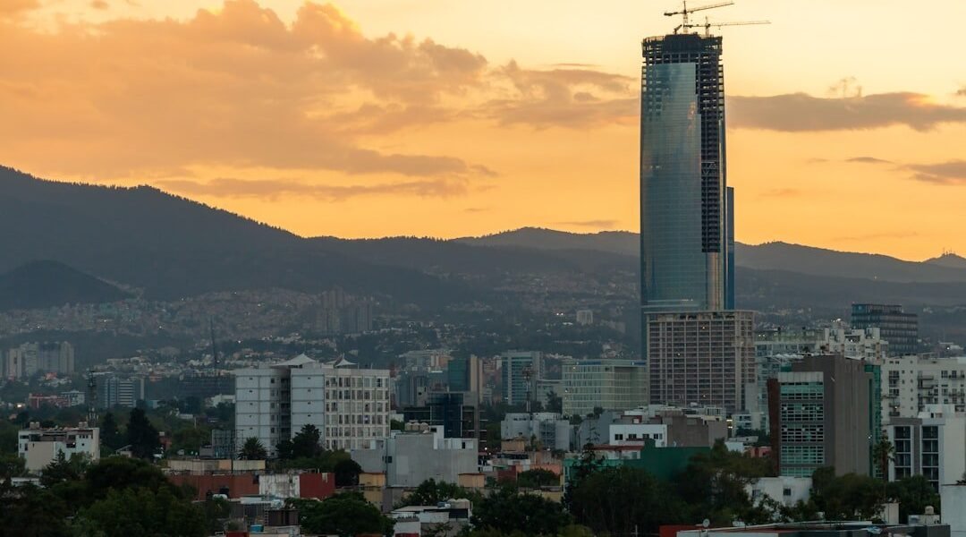 México logra aceleración económica en verano pese a turbulencias comerciales