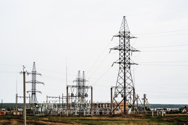 CFE acelera inversiones silenciosas en la red eléctrica de México