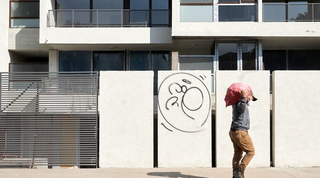 Chile enfrenta crisis de vivienda: precios disparan mientras sector busca soluciones