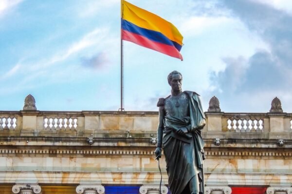Colombia ante un nuevo rumbo: expectativas y riesgos de la administración De la Espriella