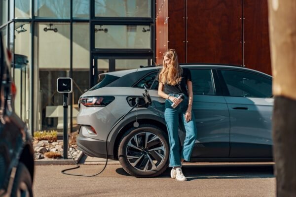 ¿Cuándo cambiar el auto a gasolina por uno eléctrico? La ciencia responde