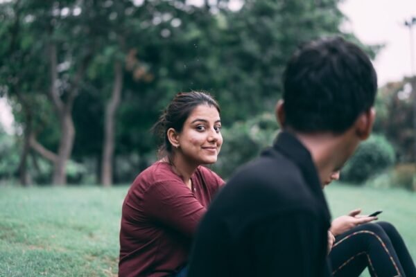 Anarquía relacional: la filosofía que desafía nuestras ideas sobre el amor