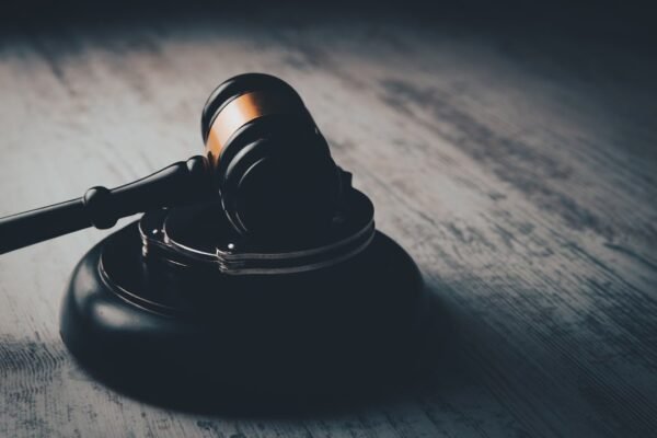Múltiples imputados, responsabilidad diluida: el dilema de la justicia
