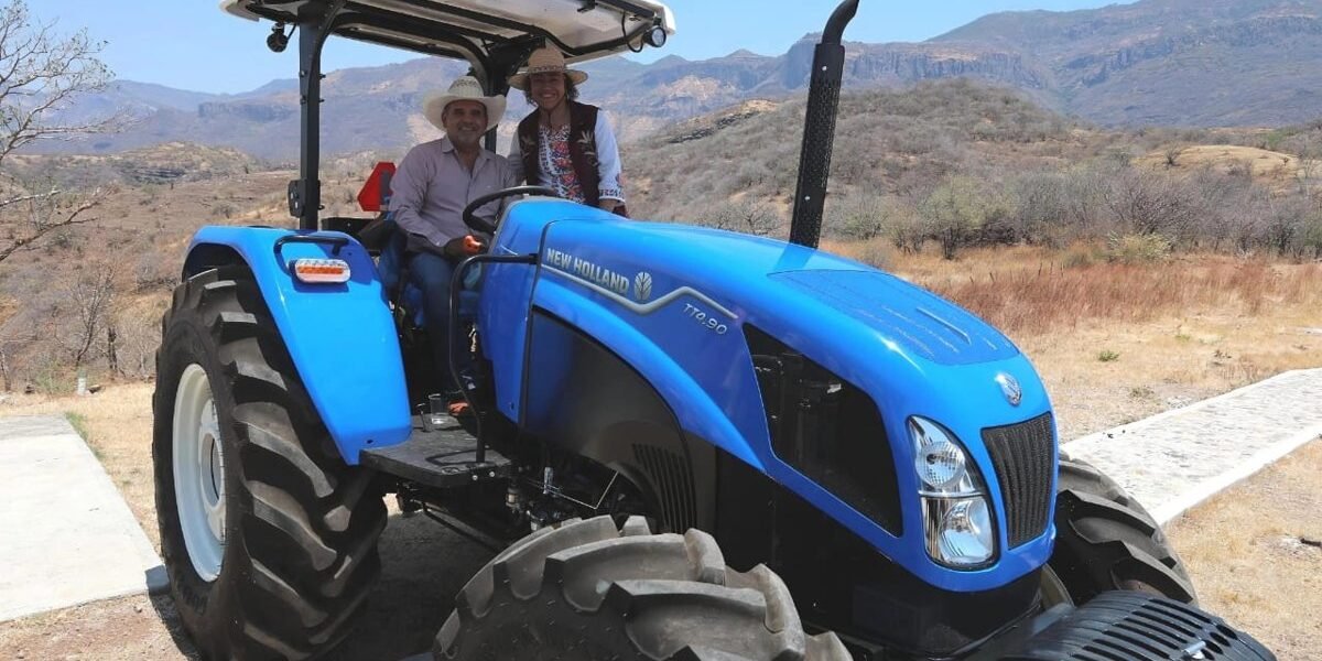 Estado de México entrega 4,923 apoyos a productores del sur en 2024-2025