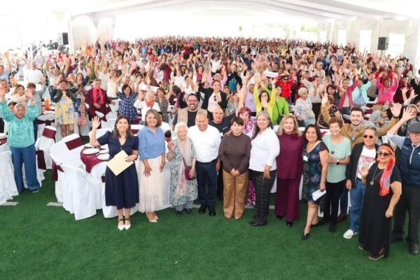 Tlalnepantla celebra 19 años de la Casa de Día Emma Godoy con compromiso a adultos mayores