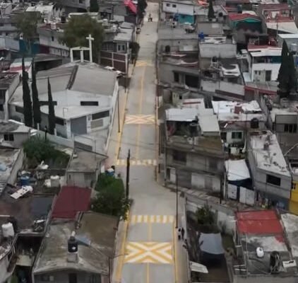 Chalco entrega obras de mejora urbana en dos colonias