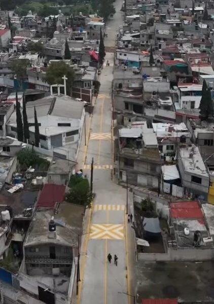 Chalco entrega obras de mejora urbana en dos colonias
